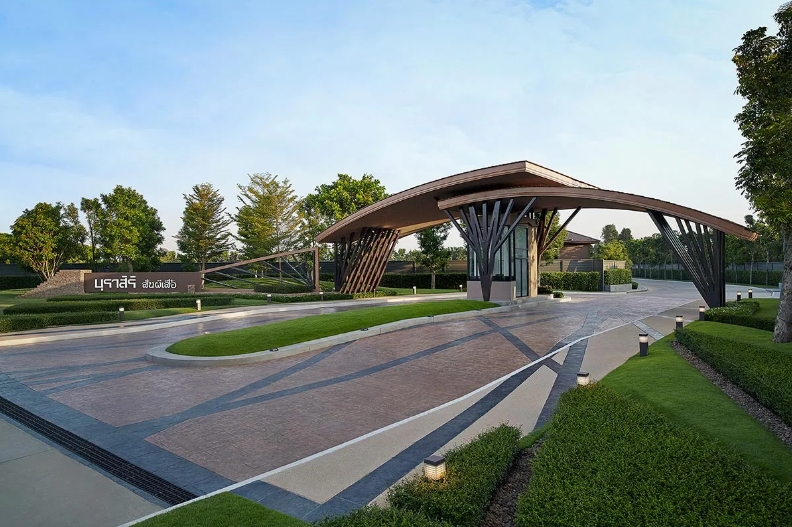 Burasiri San Phi Suea — Spacious 3BR House with Garden