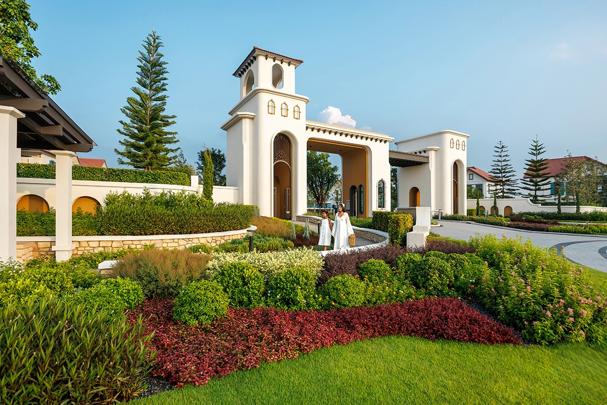 Anasiri Salaya-Pinklao — 4BR Condo in BANG KRUAI