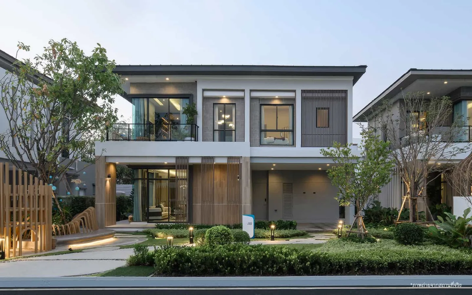 Luxurious 4-Bedroom Condo in BANG PHLI, Samut Prakan