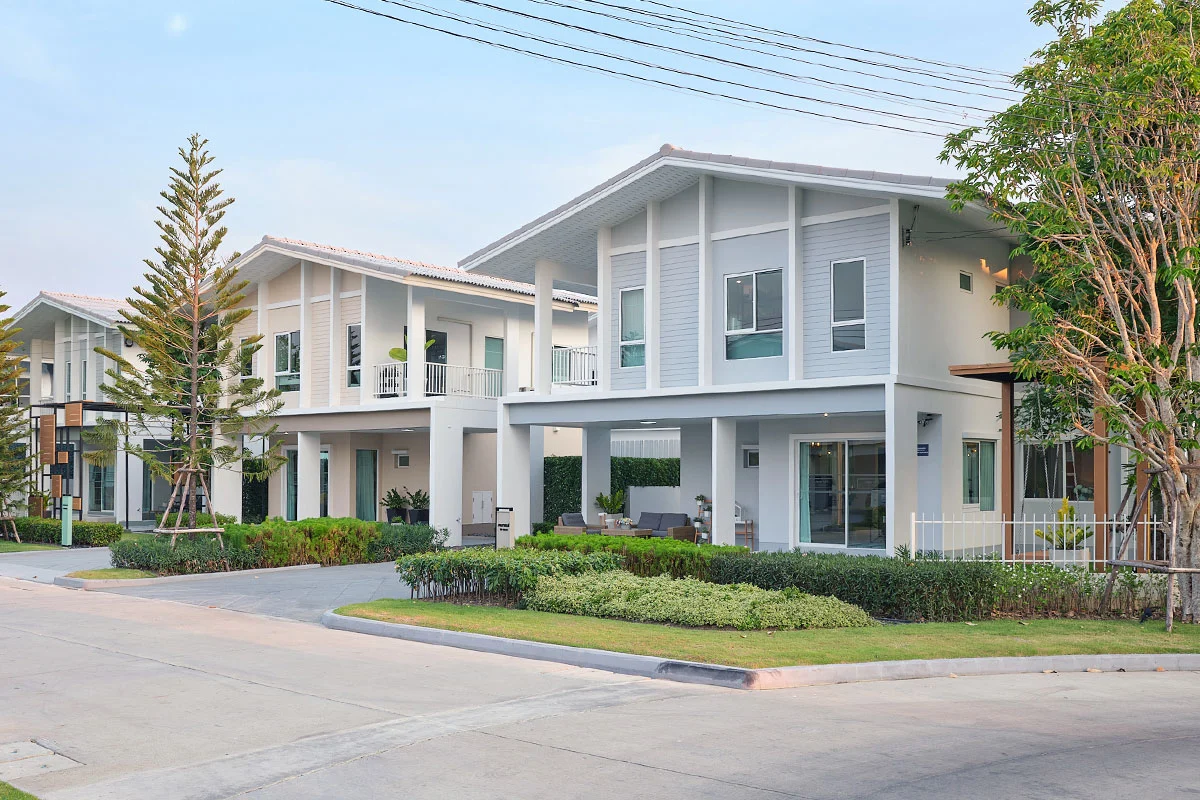 Spacious 4-Bed Condo in Bang Bo, Samut Prakan