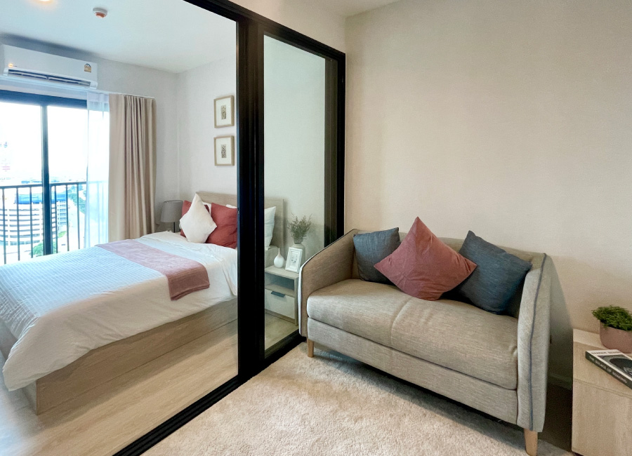 Modern 1-Bedroom Condo for Sale in BANG PHLI, Samut Prakan