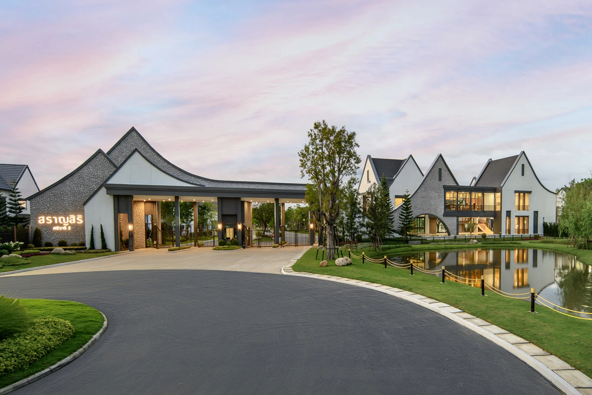 Saransiri Srivaree 2 — 3BR Condo in BANG SAO THONG