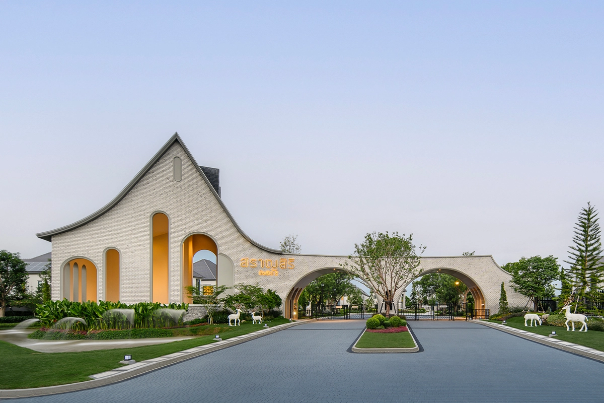 Luxury 4-Bedroom Condo in Pathum Thani