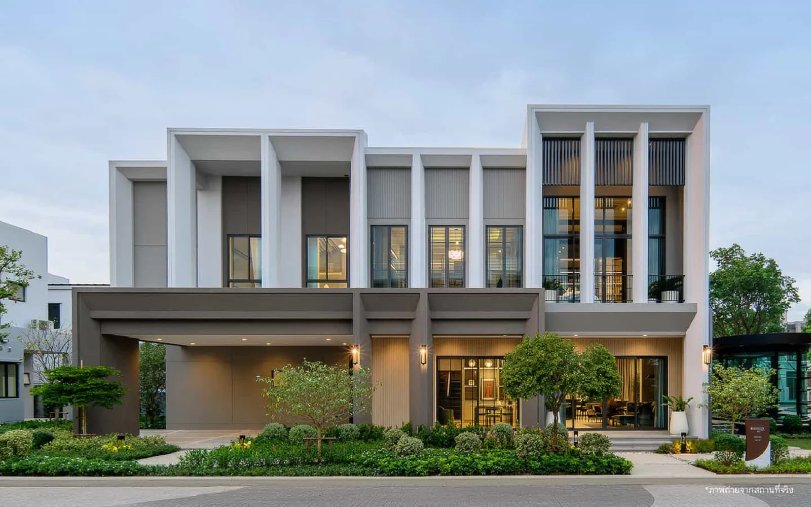 Bangkok Boulevard Signature Pinklao-Borom — 4BR Condo in Thawi Watthana