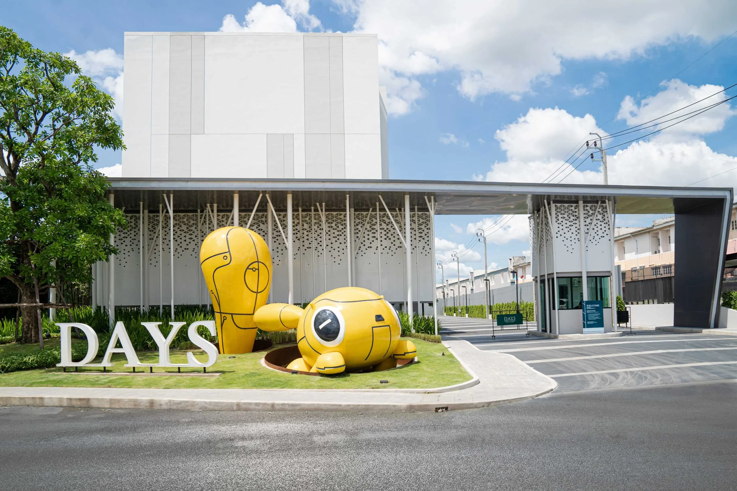 Elegant Condo for Sale in BANG KHEN, Bangkok