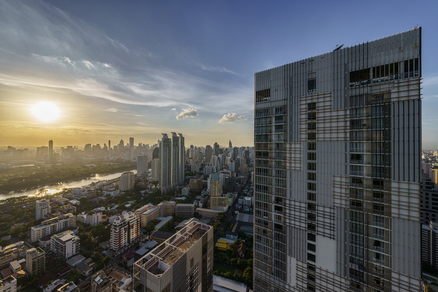 Park Origin Phrom Phong — 1BR Condo in KHLONG TOEI, Bangkok