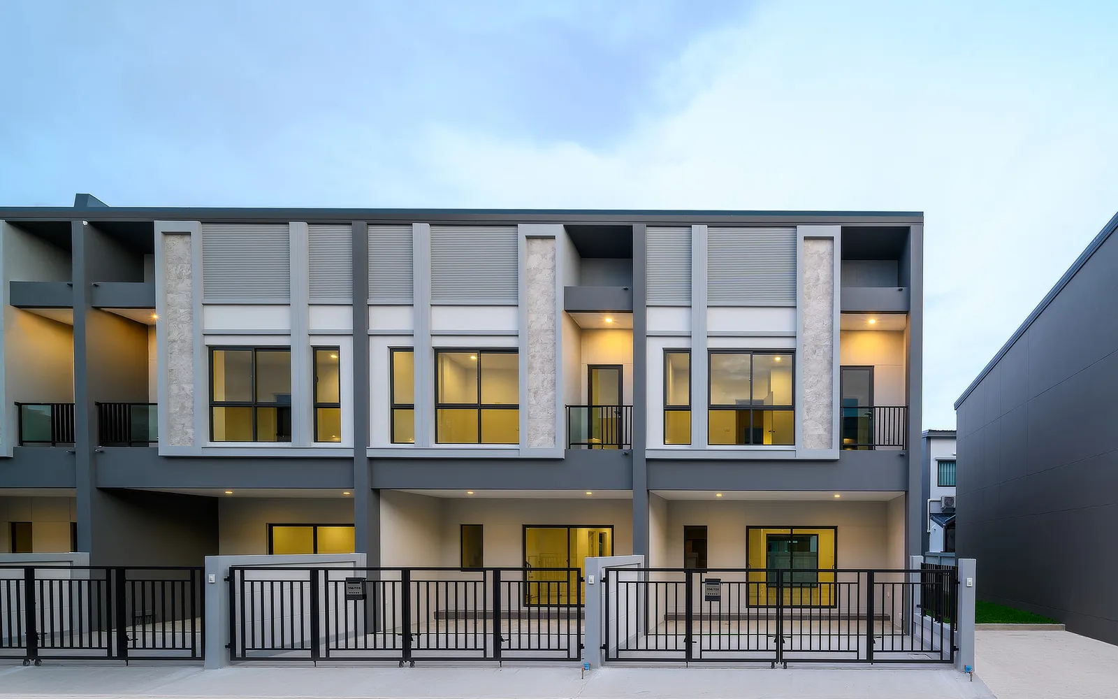 Modern 3-Bedroom Condo in NONG KHAEM, Bangkok