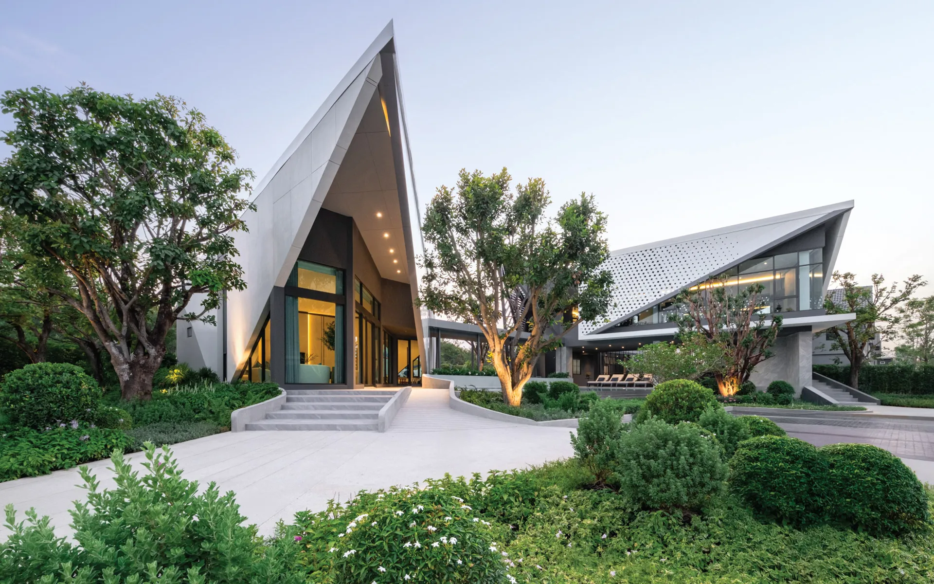 Venue Portrait Donmueang-Chaengwatthana — 4BR Condo in Pathum Thani