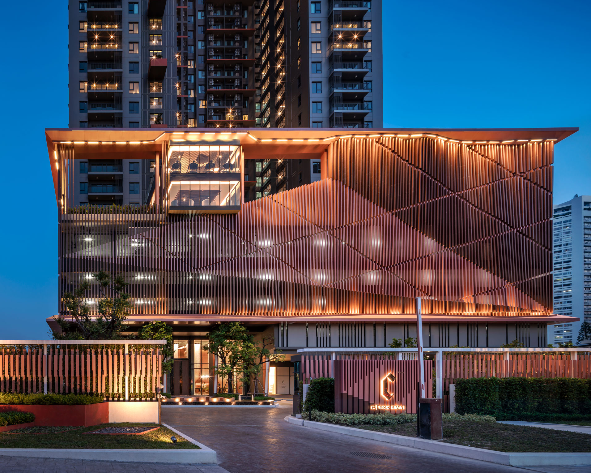 C Ekkamai — 1BR Condo in VADHANA, Bangkok