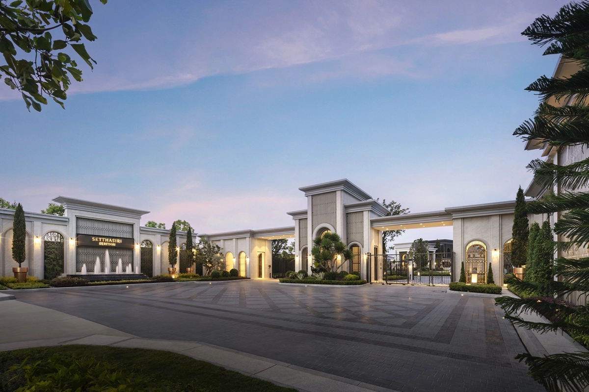 Luxury 4-Bedroom Condo in Khan Na Yao, Bangkok