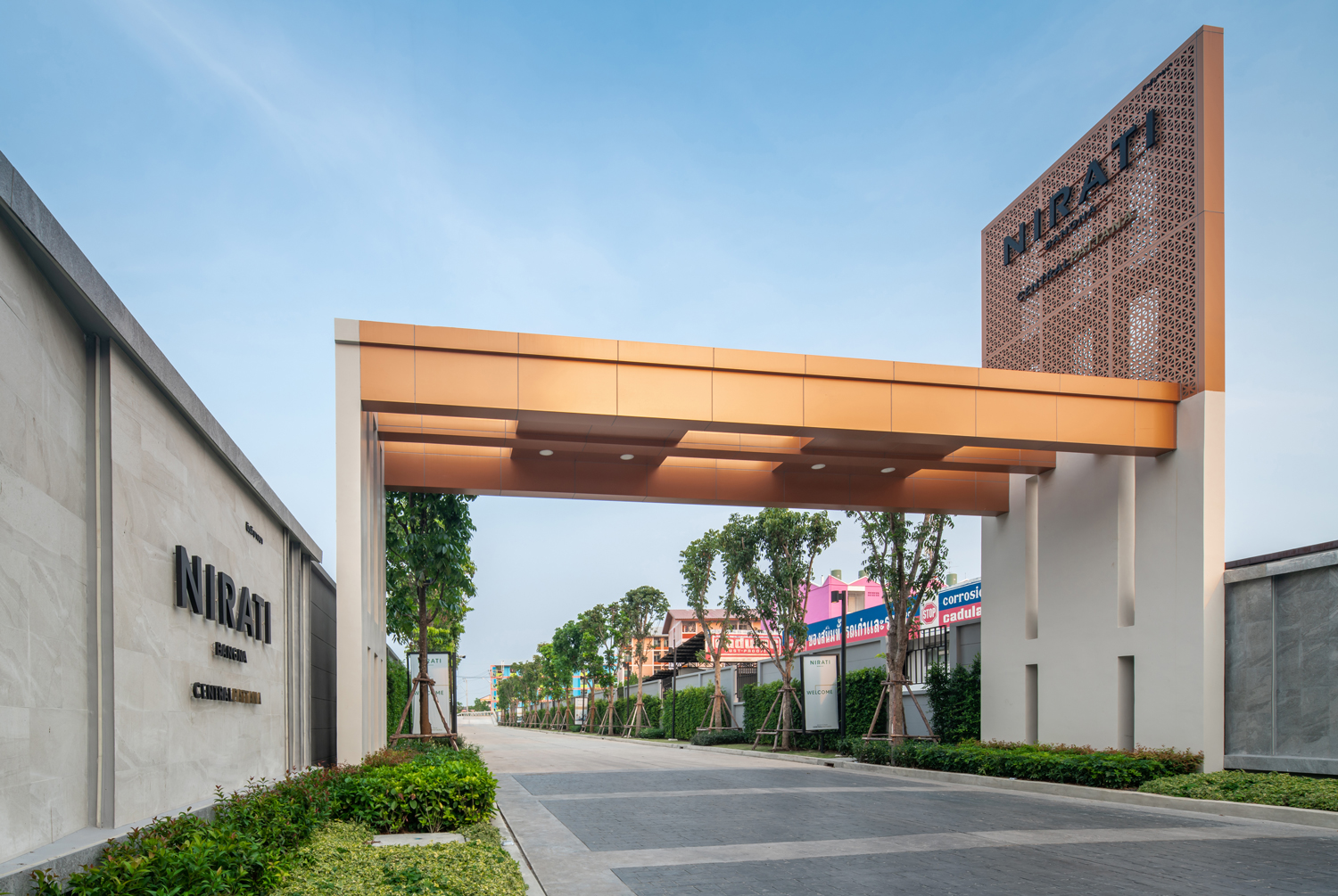 Luxurious 4-Bedroom Condo for Sale in BANG PHLI