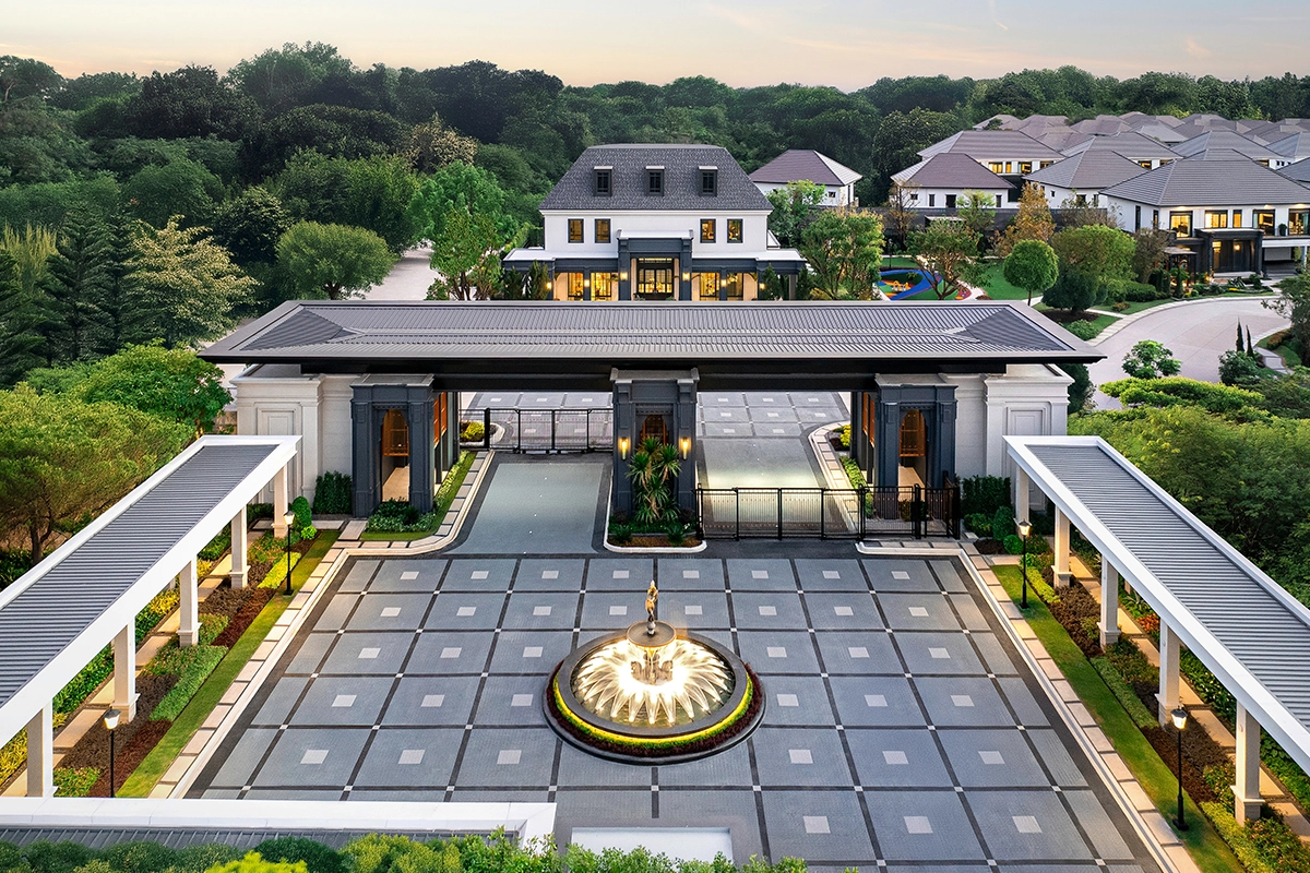 Setthasiri Maha Chesadabodin Bridge — 4BR Condo in Nonthaburi