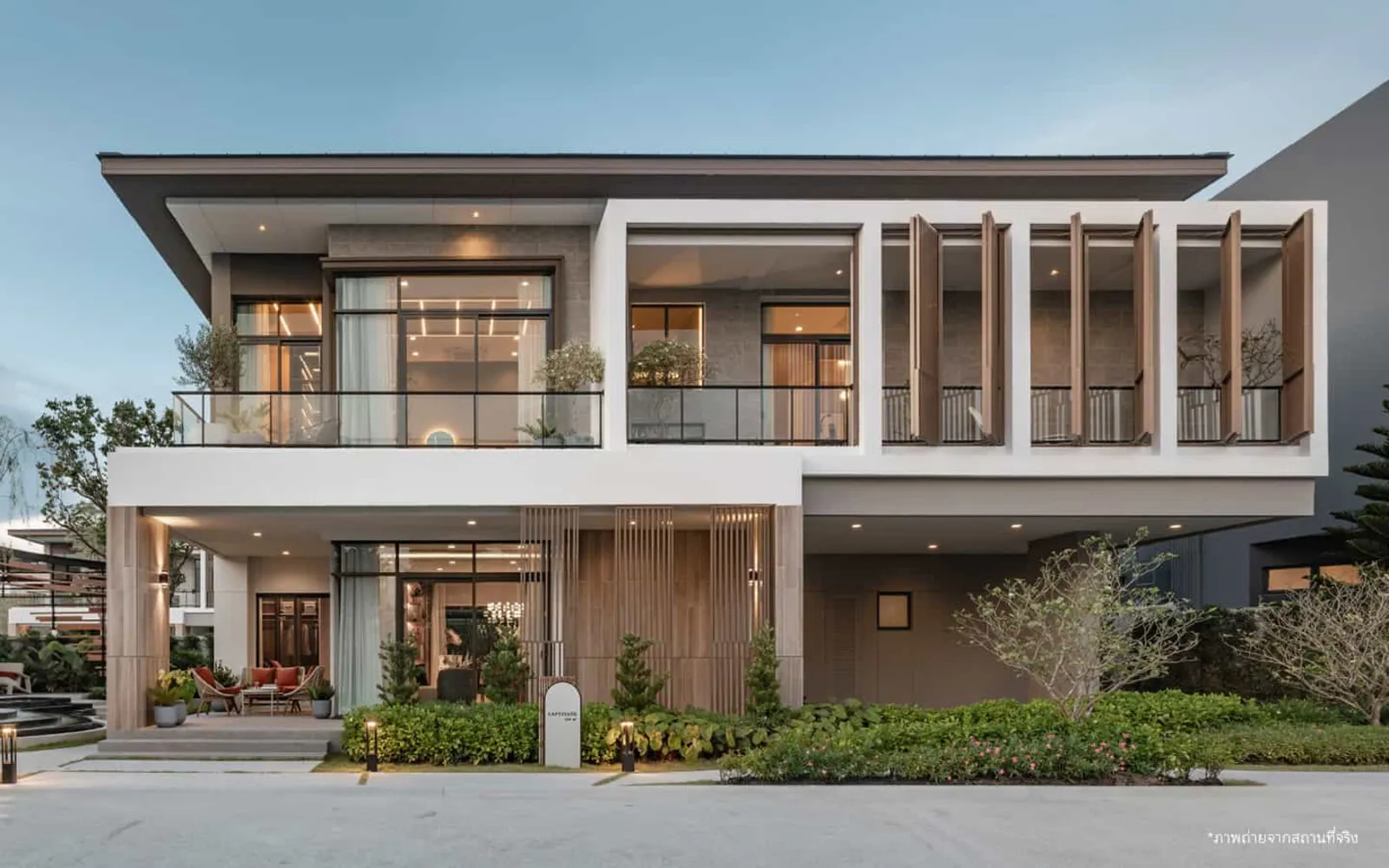 Elegant 5-Bed Condo in Khlong Sam Wa, Bangkok