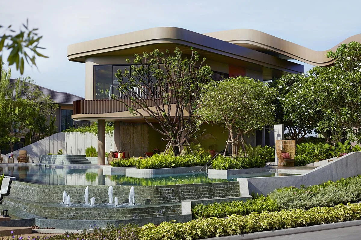 Spacious 4-Bedroom Condo in Bang Khun Thian